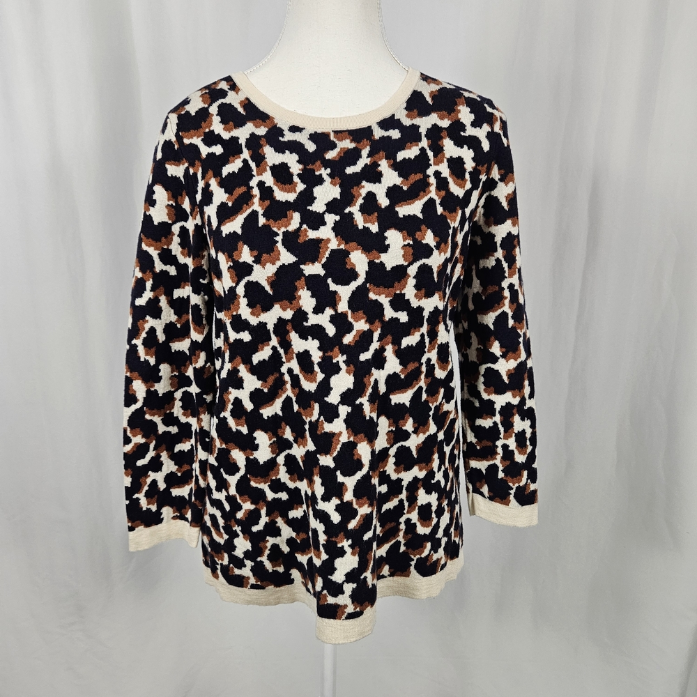 Leopard Print Sweater Size Medium