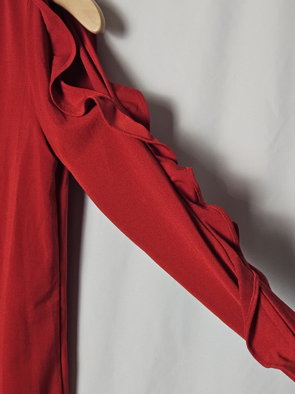 Banana Republic Red Long-Sleeve Ruffle Cold-Shoulder Top photo 3