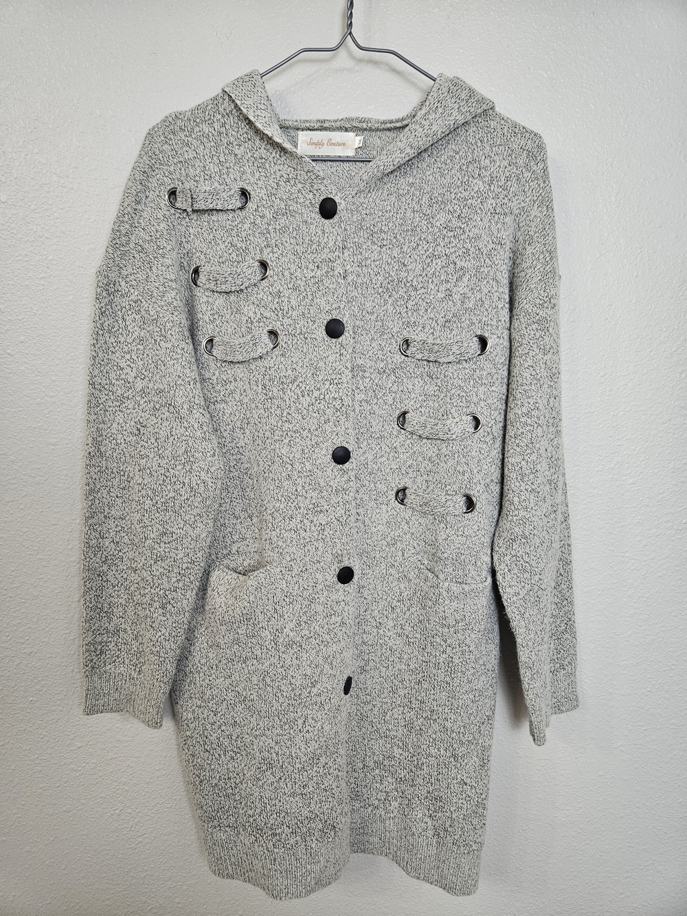 Simply Couture Gray Knit Cardigan with Black Button