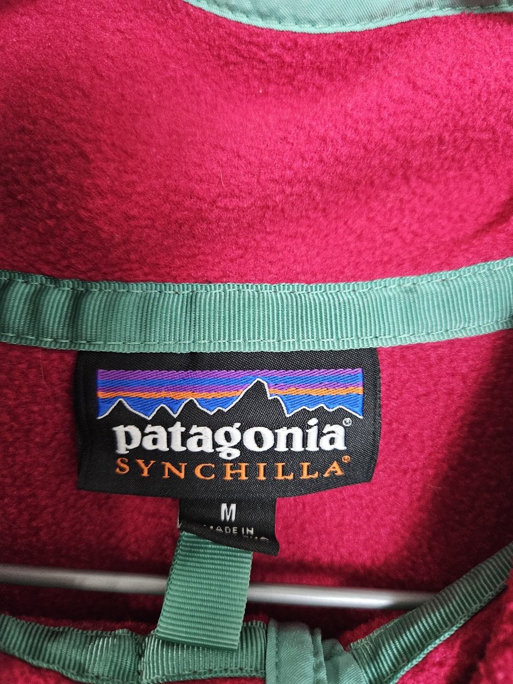 Patagonia Snap-T Fleece Pullover in Raspberry with Mint Trim photo 2