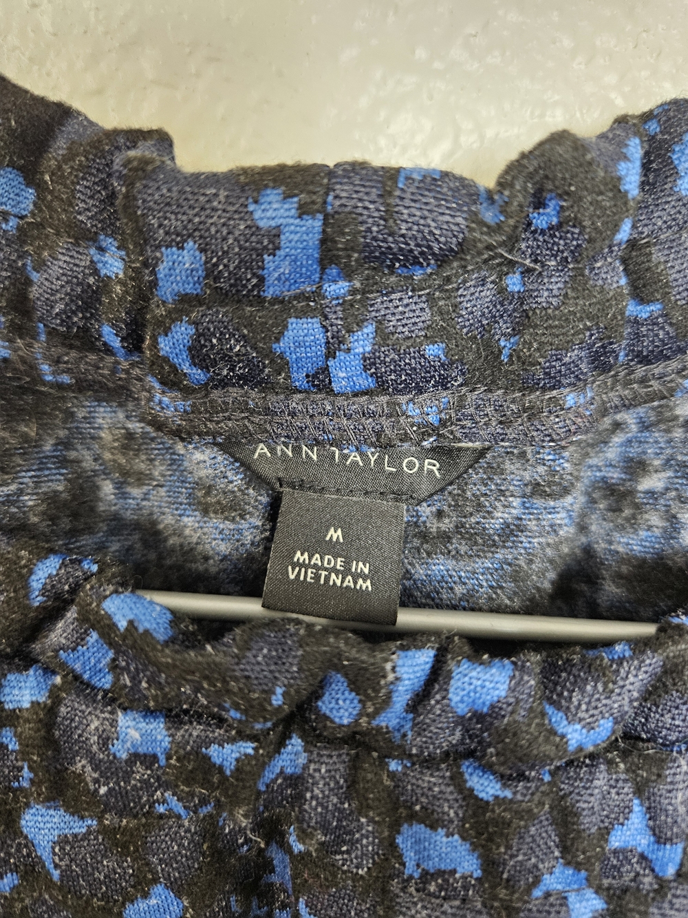 Ann Taylor Black Short-Sleeve Top with Blue Fleck Print photo 2