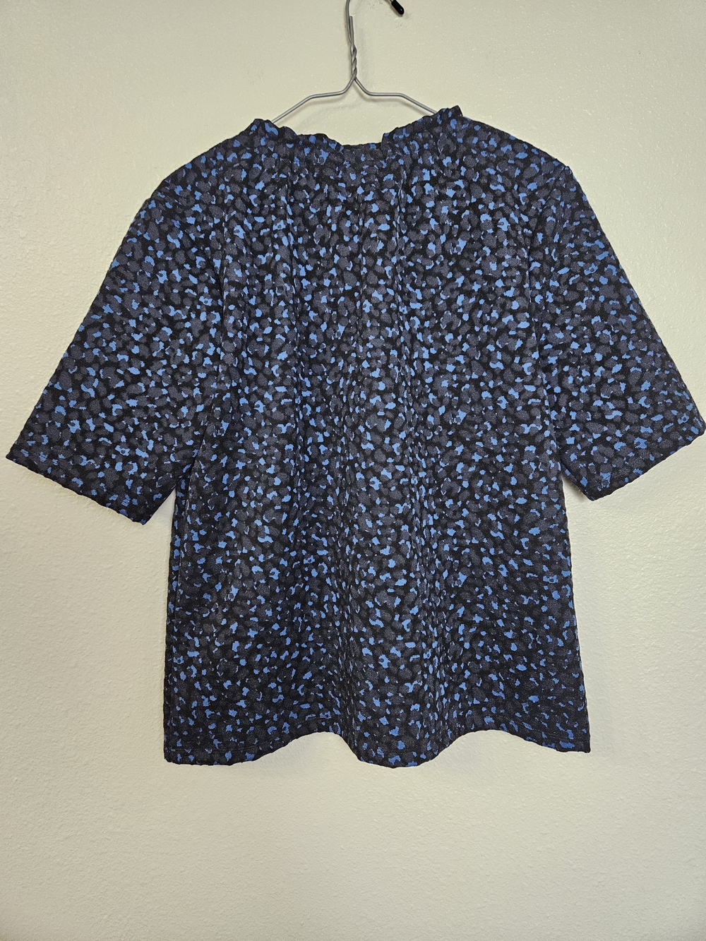 Ann Taylor Black Short-Sleeve Top with Blue Fleck Print photo 3