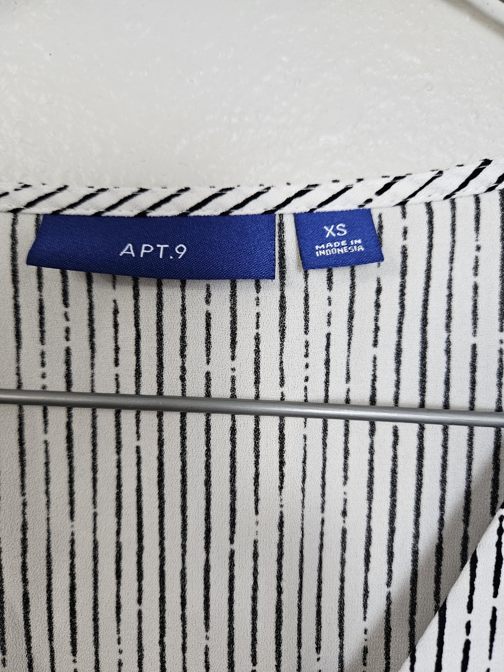 Apt. 9 White and Black Striped Button-Down Top photo 2