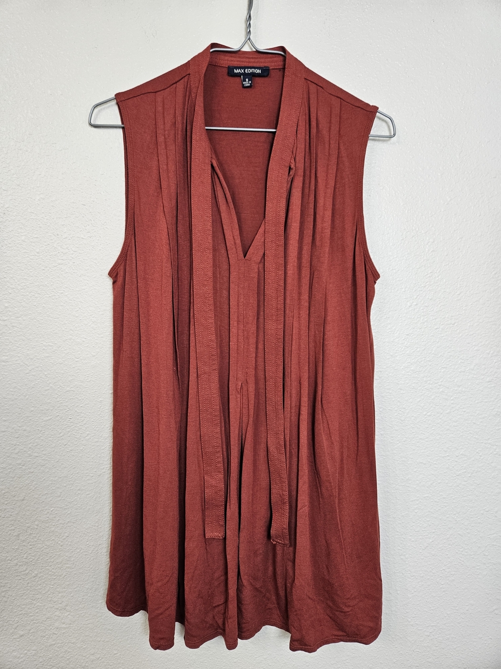 Max Edition Women's Sleeveless Tie-Neck Top - Rust