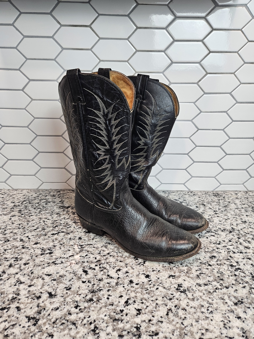 Men's Black Western Leather Cowboy Boots with Decorative Stitching