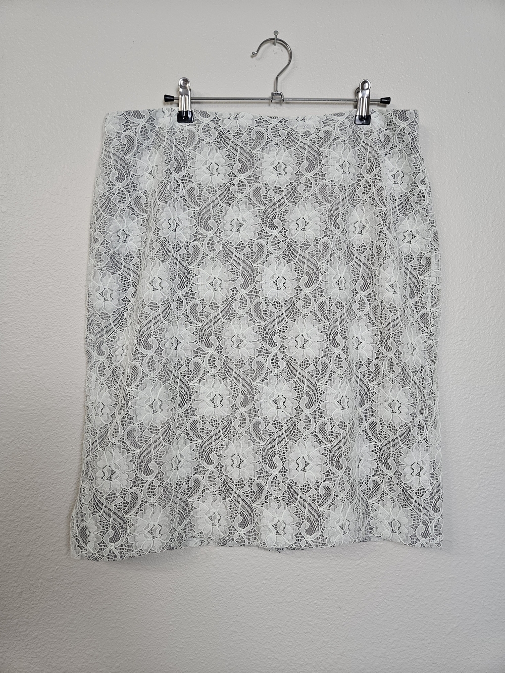 Banana Republic White Lace Pencil Skirt