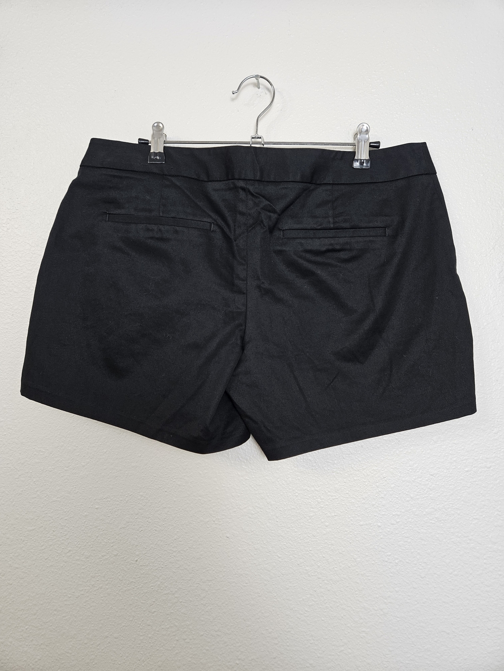 Express Black High-Waist Tailored Women's Shorts photo 2