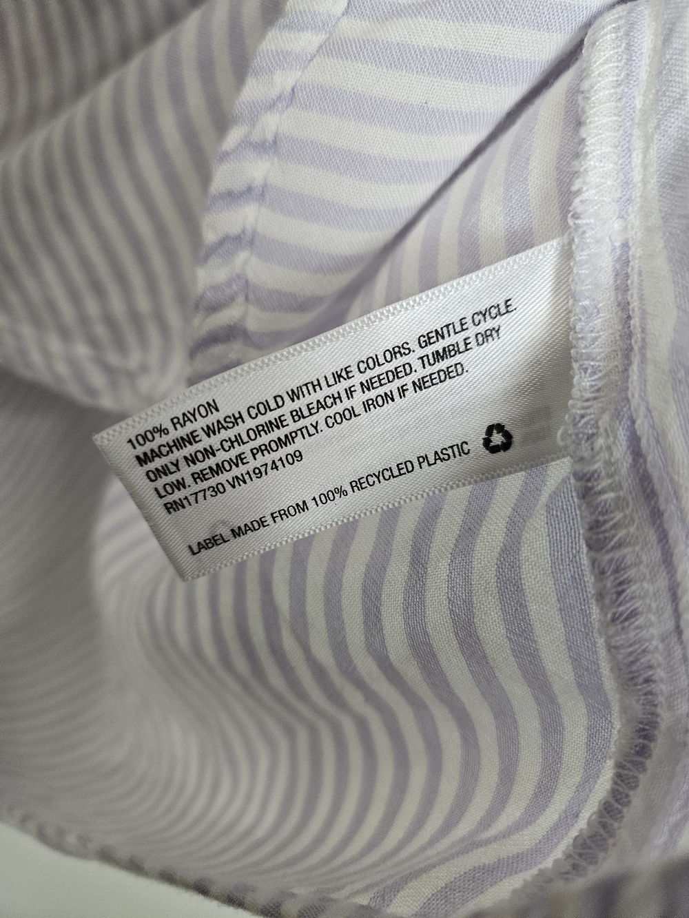 Universal Thread White and Light Purple Striped Relaxed Button-Down Shirt photo 3