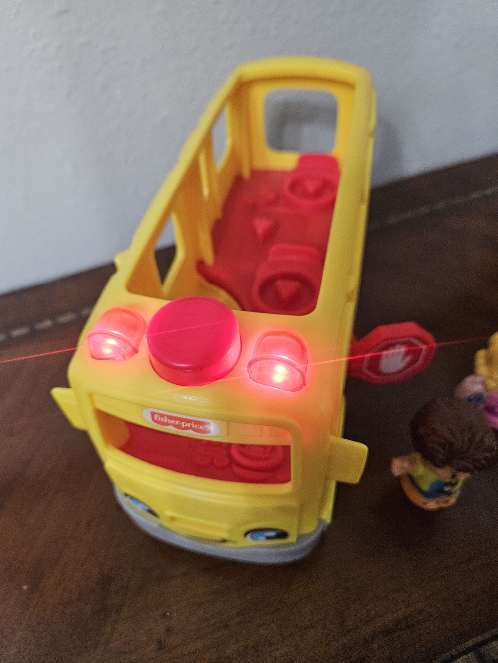 Fisher-Price Yellow School Bus Playset with Figures photo 2