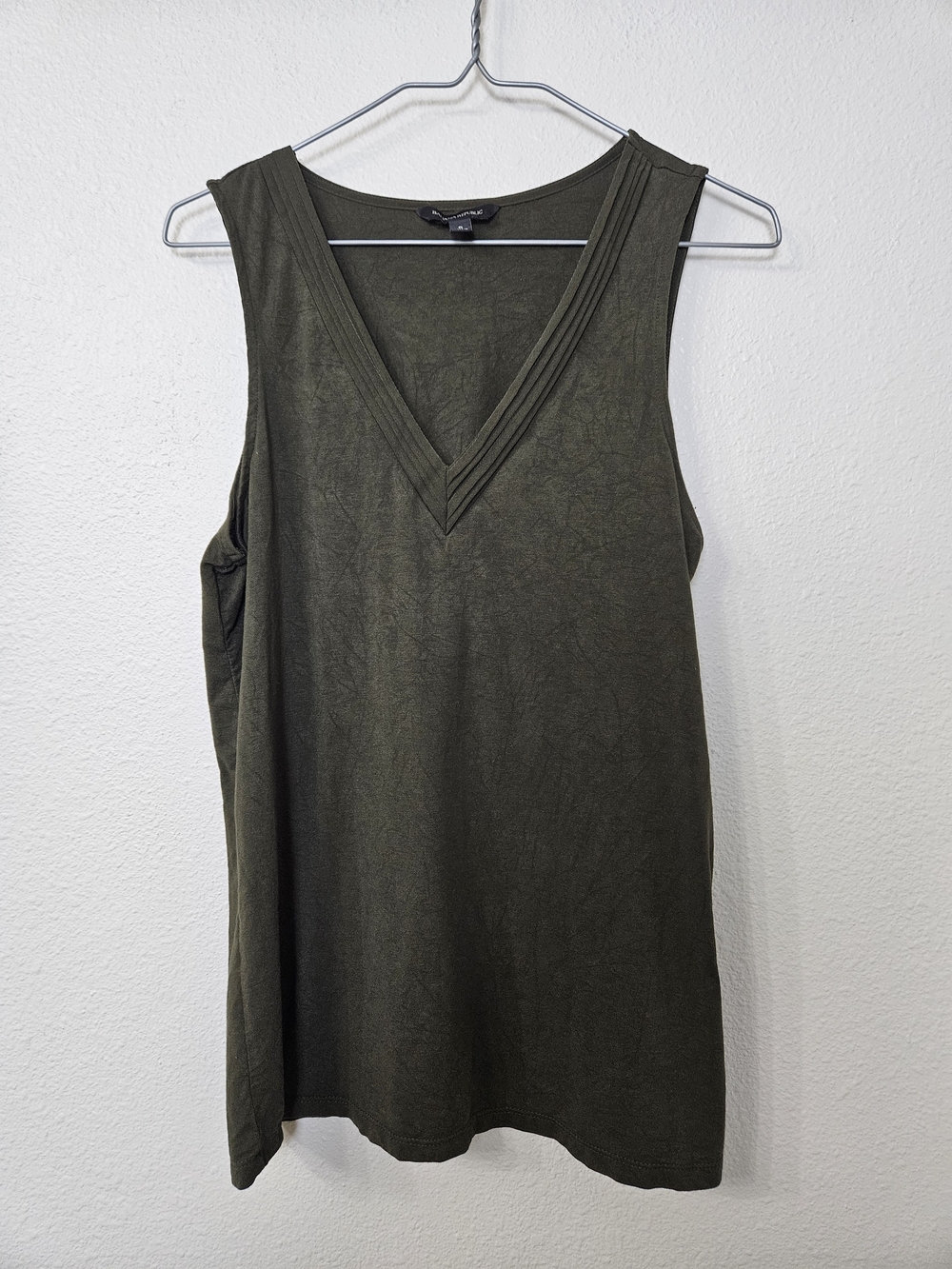 Banana Republic Olive V-Neck Sleeveless Tank