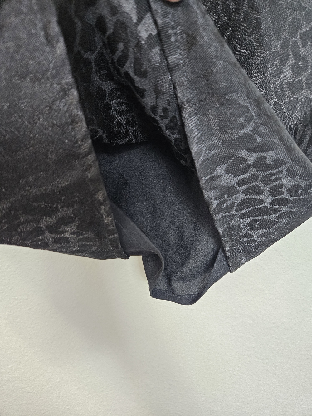 Banana Republic Black Leopard Jacquard Cami photo 4