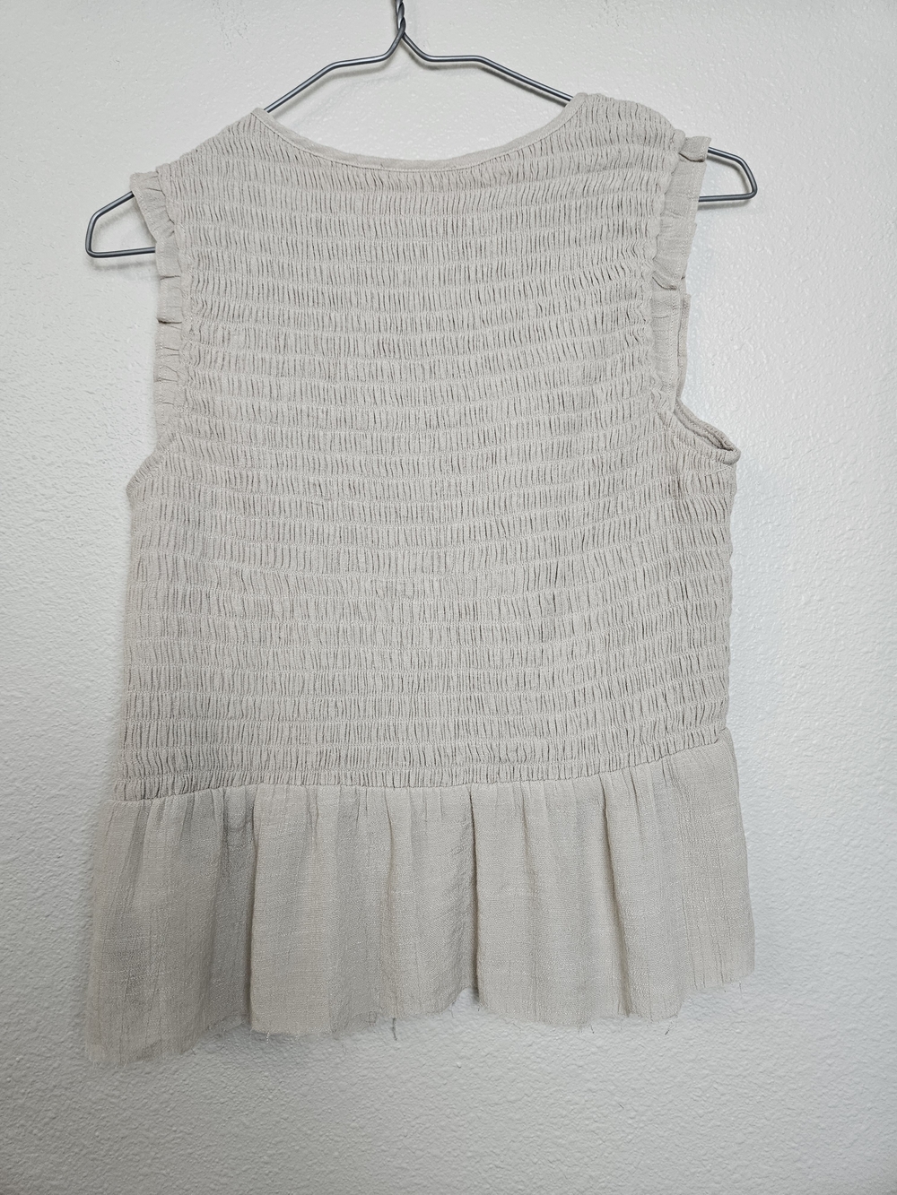 Textured Ruffle Hem Sleeveless Top - Light Beige photo 4