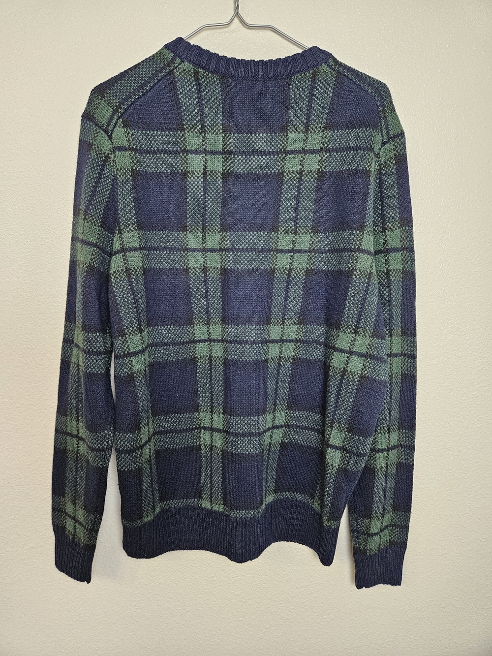 croft & barrow Navy and Green Plaid Crewneck Sweater Size Medium photo 4