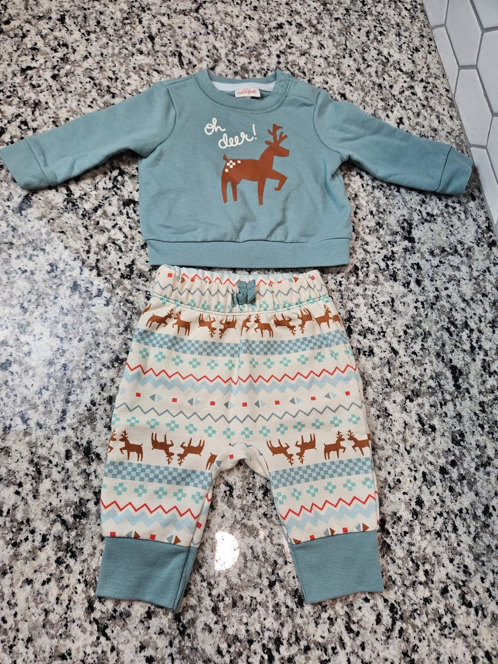 Cat & Jack Oh Deer! Baby Sweatshirt & Pants Set Size 0-3 M