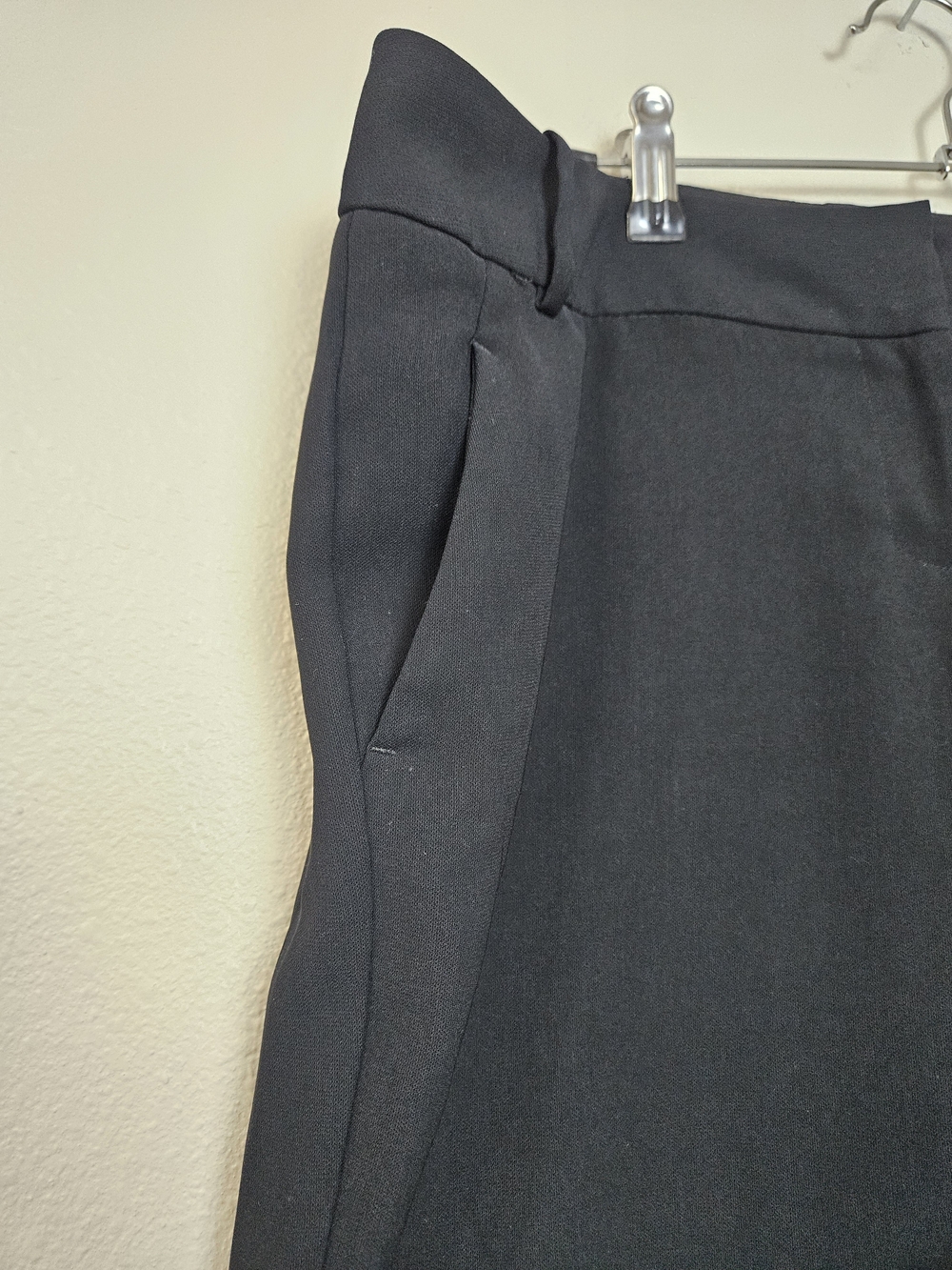 The Limited Drew Fit Cuffed Women's Size 10 Wide Leg Crop Black Dress Pants photo 3