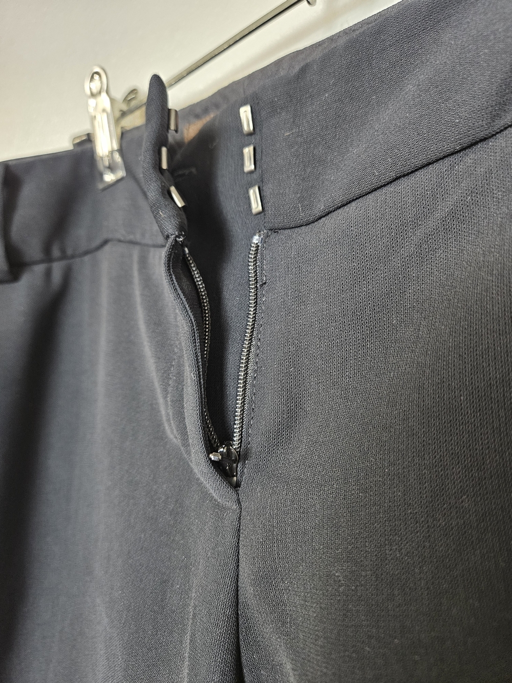 The Limited Drew Fit Cuffed Women's Size 10 Wide Leg Crop Black Dress Pants photo 5