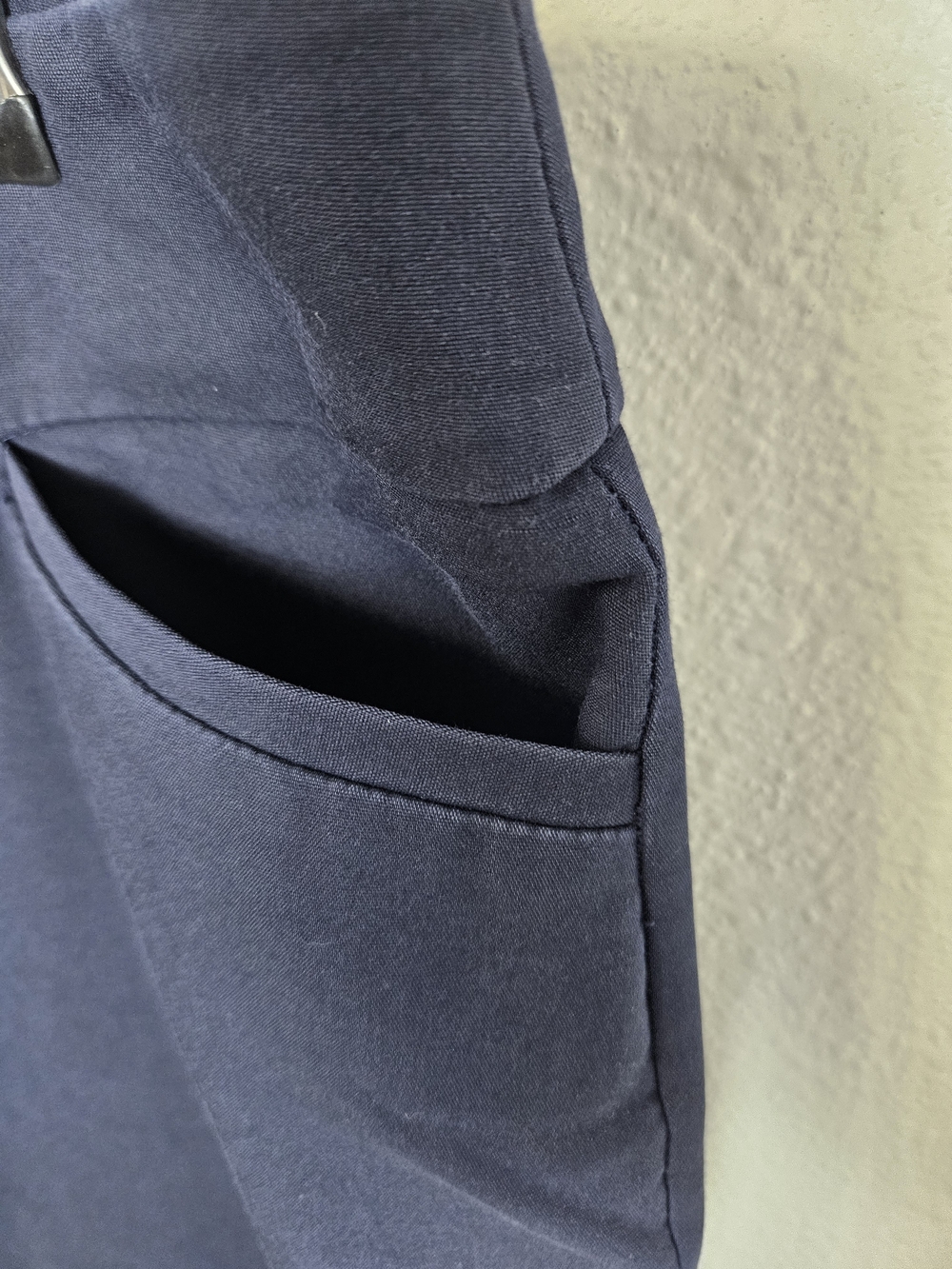 Apt. 9 Navy Blue Women's Capri Crop Dress Pants Size 8 photo 3