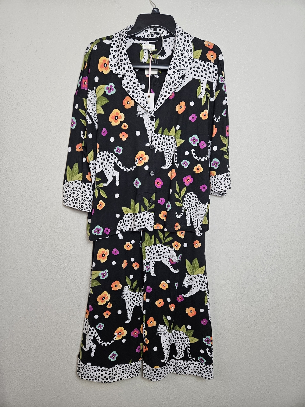 Women’s Black Leopard Spot & Floral Pajama 2 Piece Set XL