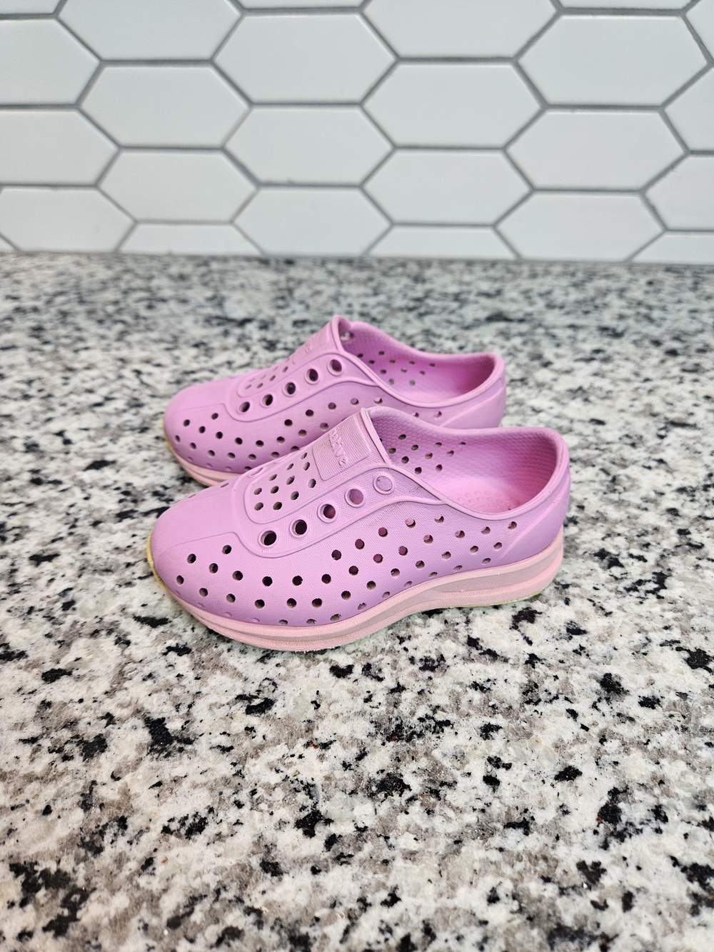 Native Shoes Kids Pink Slip-On Water Shoes c6 photo 2